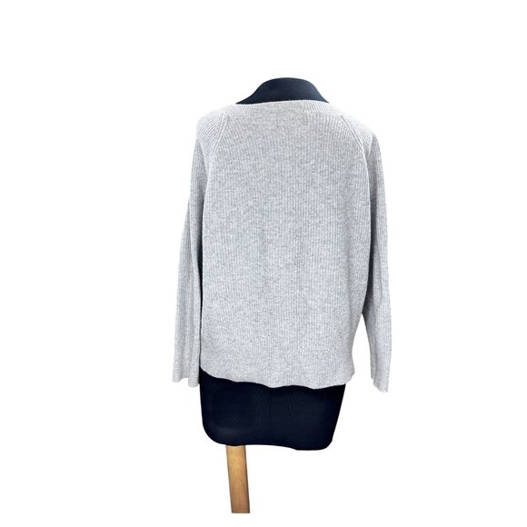 Old Navy Womens Gray V-Neck Ribbed Knit Sweater S Petite - Picture 3 of 9